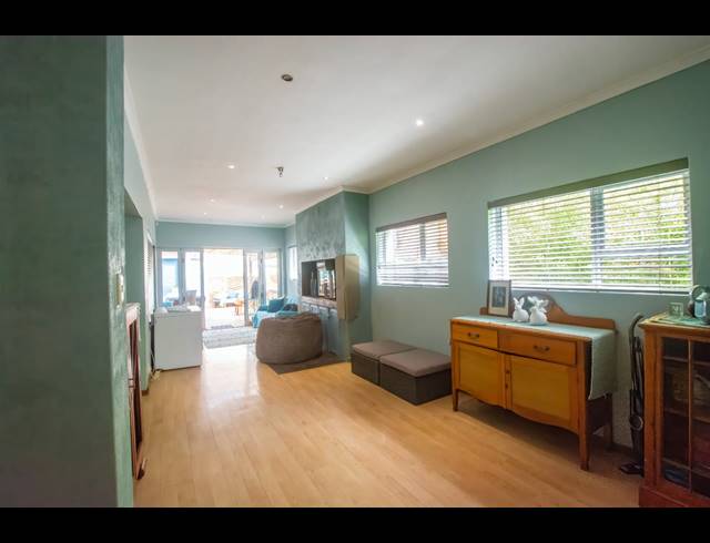 4 BEDROOM HOUSE FOR SALE IN WAVECREST